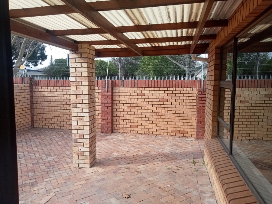 To Let 2 Bedroom Property for Rent in George East Western Cape